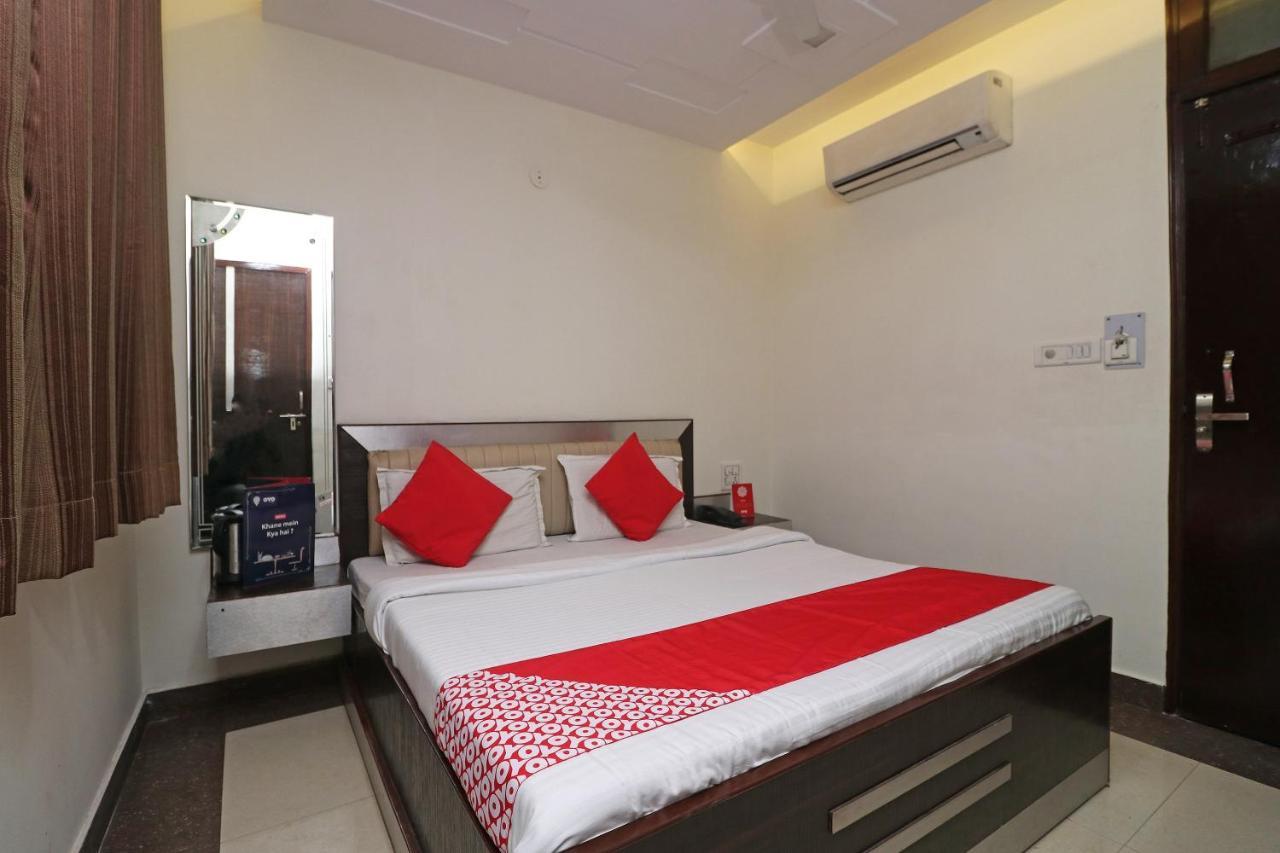 אגרה Oyo 24723 Hotel Atul Palace מראה חיצוני תמונה
