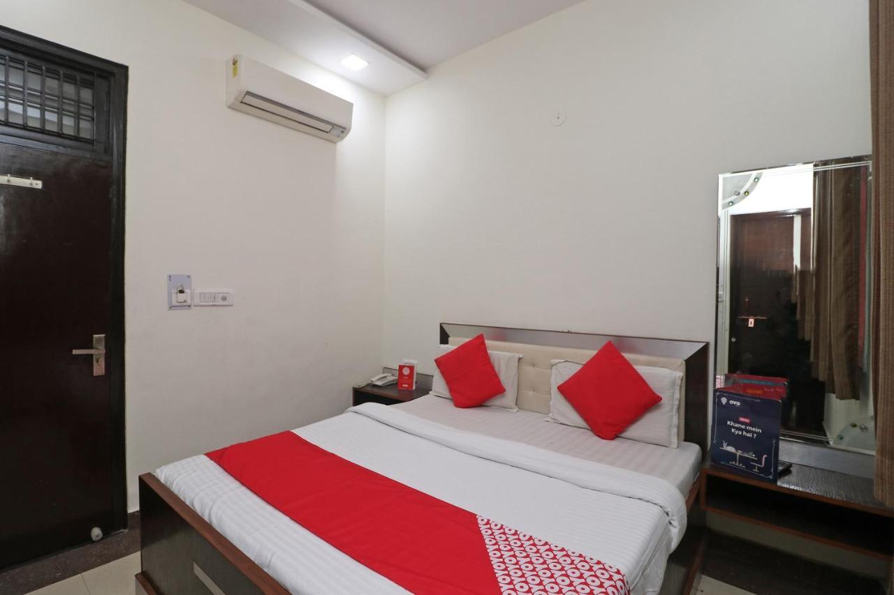 אגרה Oyo 24723 Hotel Atul Palace מראה חיצוני תמונה