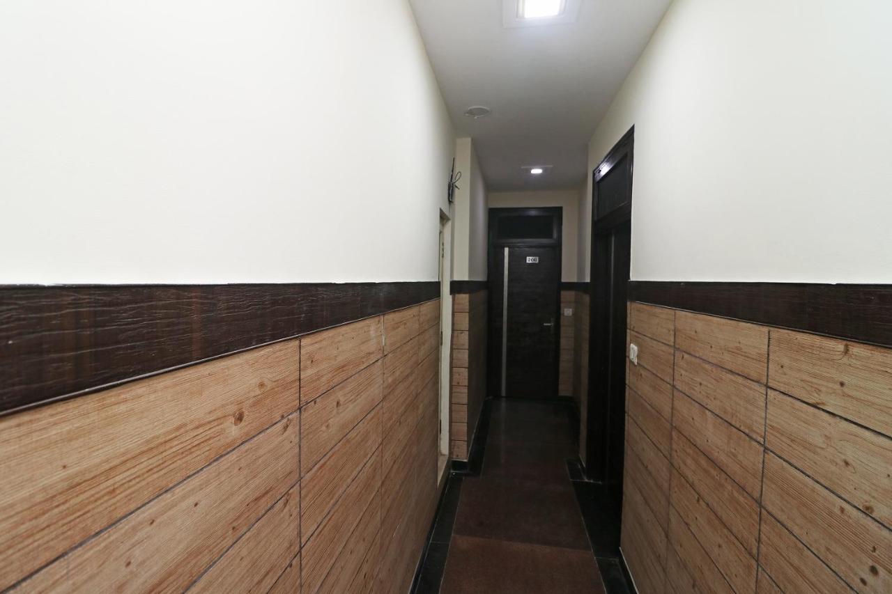 אגרה Oyo 24723 Hotel Atul Palace מראה חיצוני תמונה